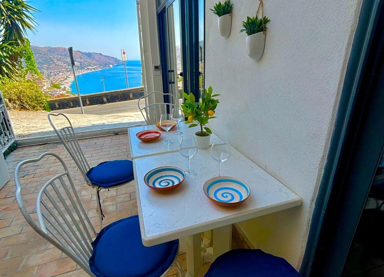 Court View Suites Taormina