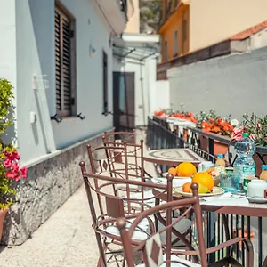 Elegant R&b Floridia Bed and Breakfast