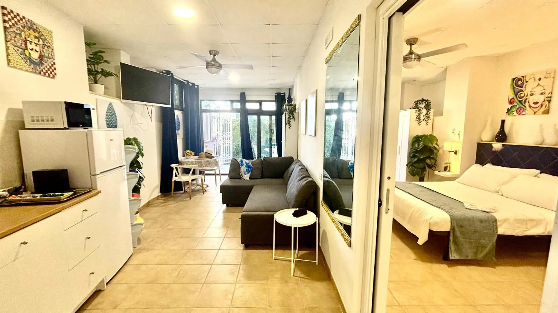 Court View Suites Ταορμίνα 0*,